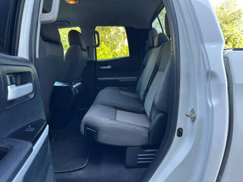 2014 Toyota Tundra SR5