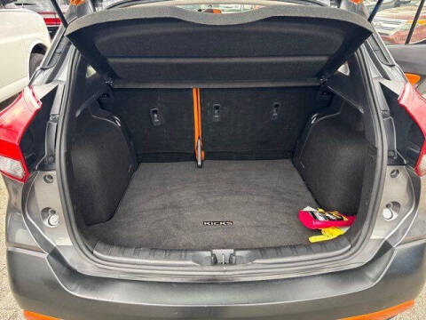 2019 Nissan Kicks SR