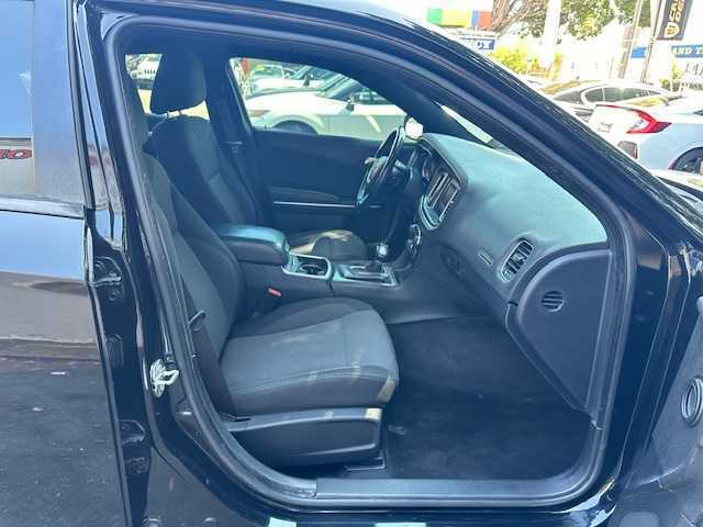 2015 Dodge Charger SE