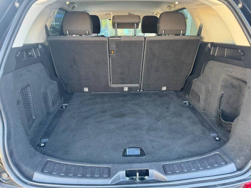 2020 Land Rover Discovery Sport P250 Standard