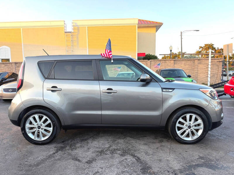 2019 Kia Soul +