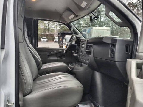 2025 Chevrolet Express 3500