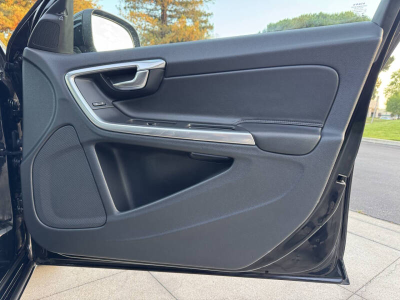 2015 Volvo V60 T5 Drive-E Premier