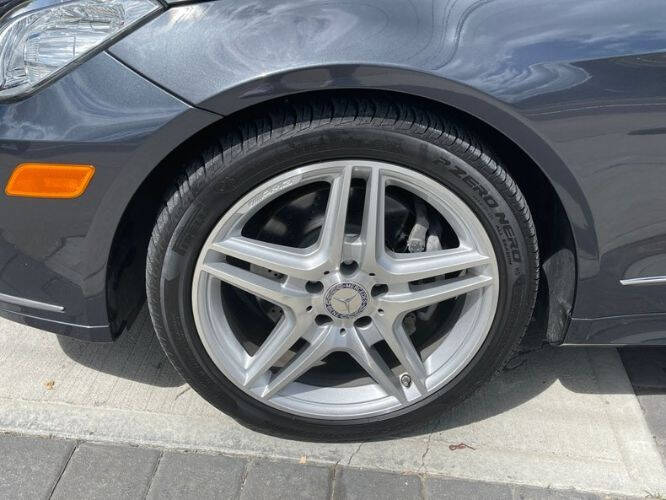 2011 Mercedes-Benz E350