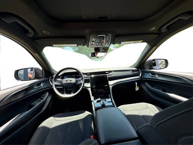 2025 Jeep Grand Cherokee L Laredo X