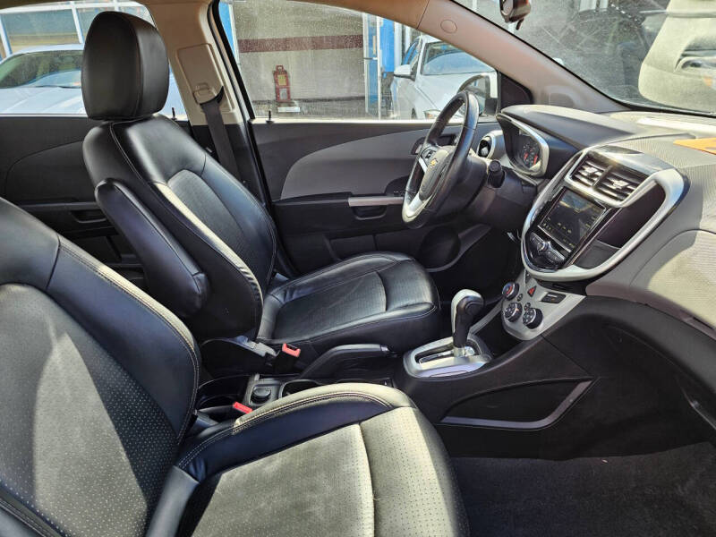 2019 Chevrolet Sonic Premier Auto