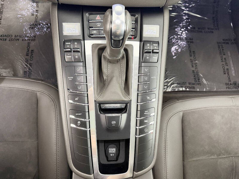 2017 Porsche Macan