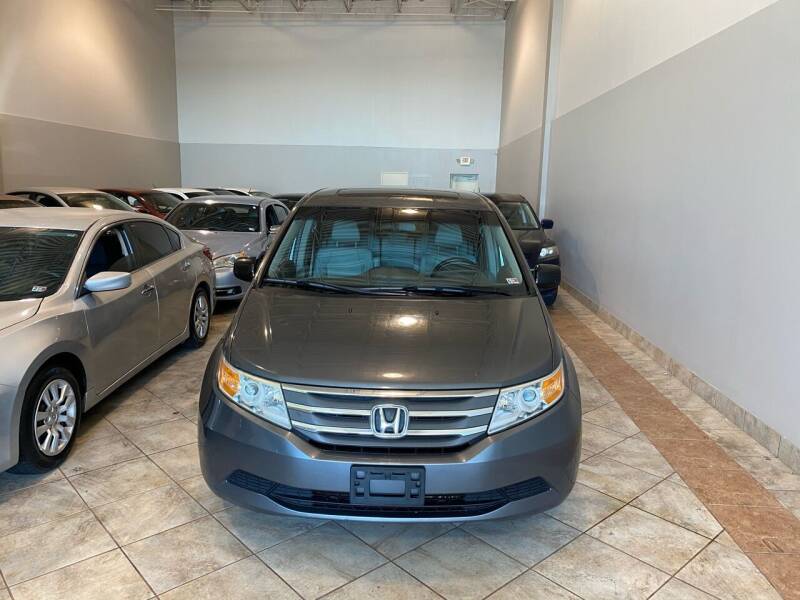 2011 Honda Odyssey for sale at Super Bee Auto in Chantilly VA