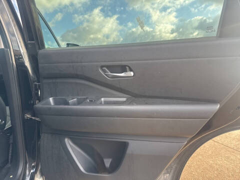 2022 Nissan Pathfinder S