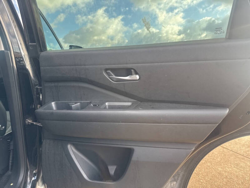 2022 Nissan Pathfinder S