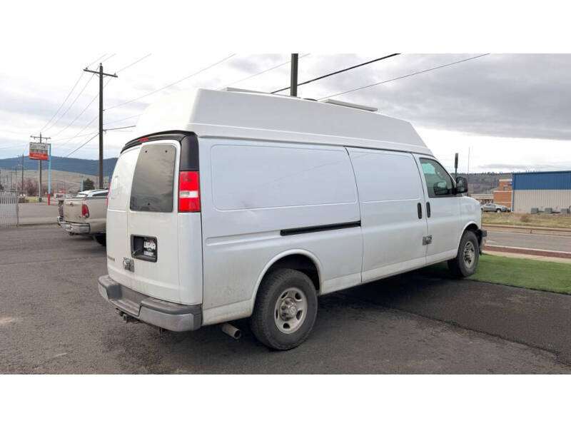 2017 Chevrolet Express 2500