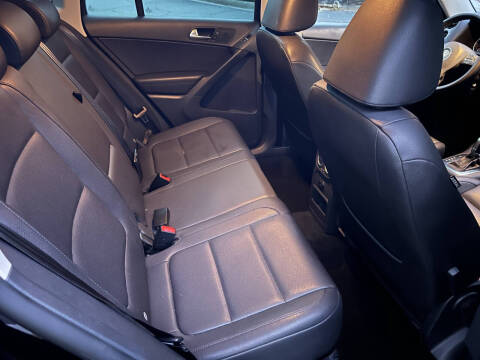 2011 Volkswagen Tiguan S