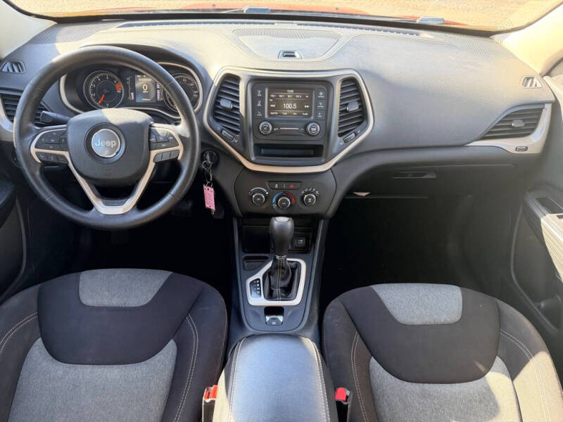 2016 Jeep Cherokee Sport