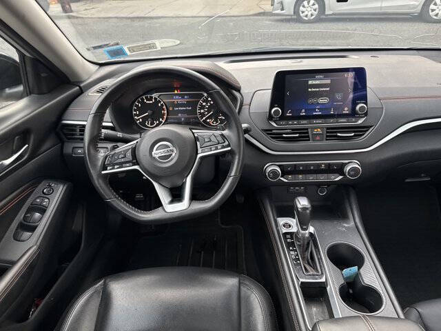 2021 Nissan Altima 2.5 SR