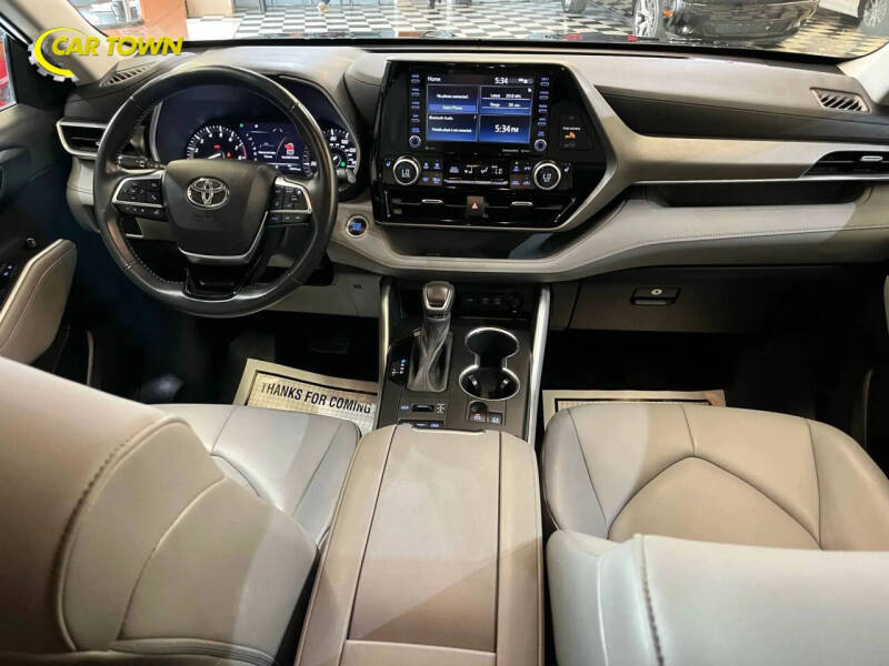 2020 Toyota Highlander XLE