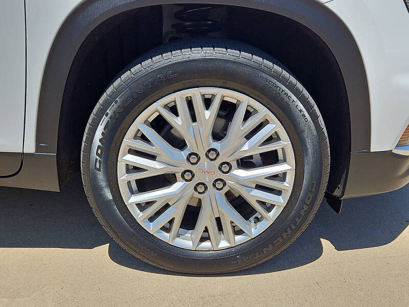 2024 GMC Acadia Elevation