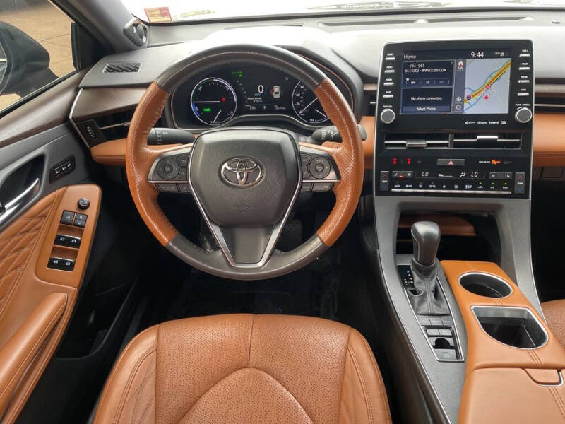 2022 Toyota Avalon Hybrid Limited