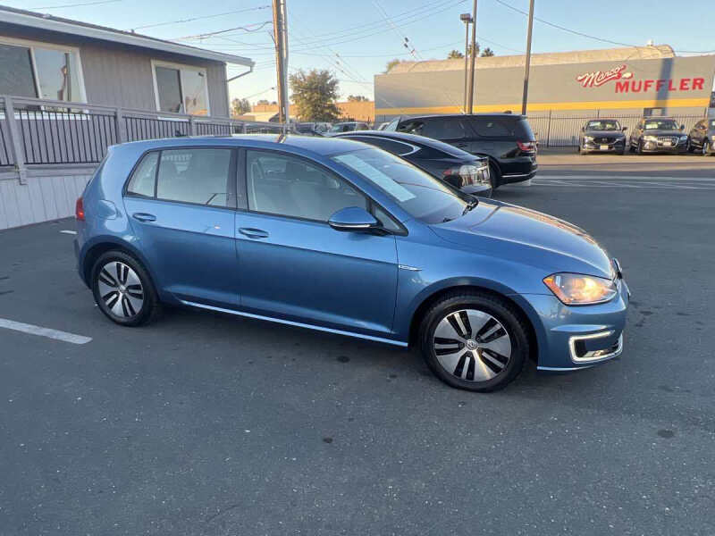 2016 Volkswagen e-Golf SE