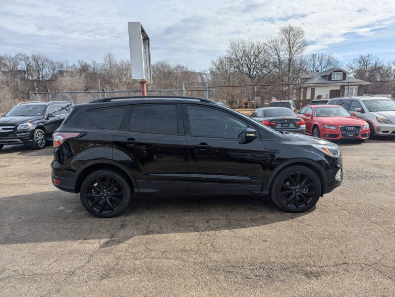 Image 4 of 2017 Ford Escape Titanium
