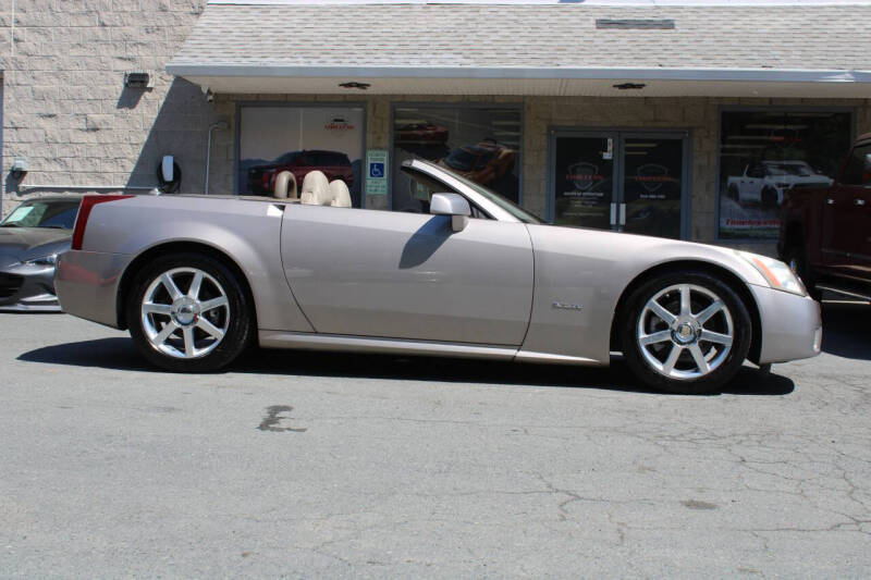 2005 Cadillac XLR