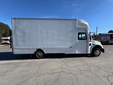 2008 Freightliner M2 106