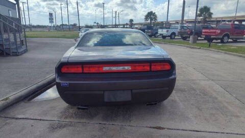 2013 Dodge Challenger SXT