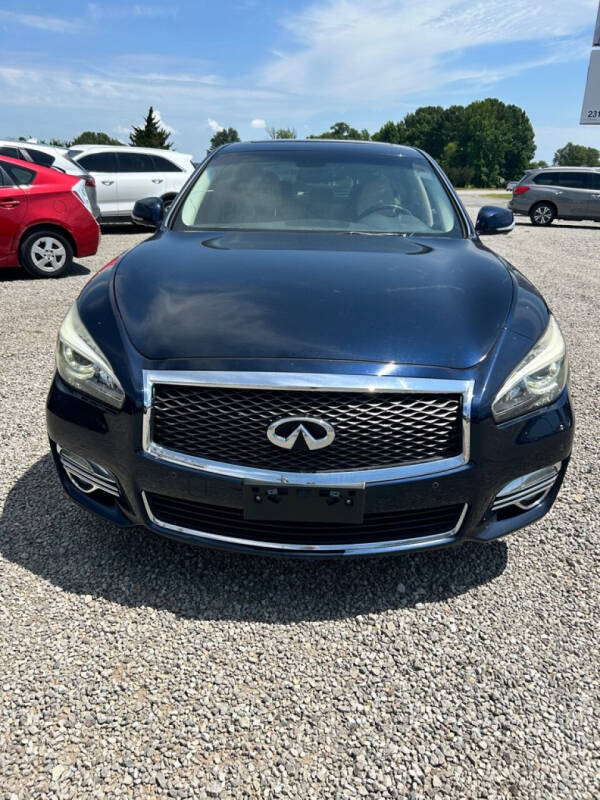 2015 INFINITI Q70L 3.7 photo 2