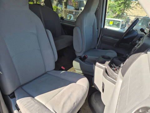 2012 Ford E-Series E-350 SD XLT