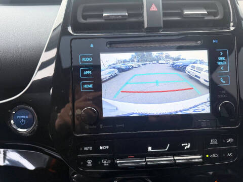 2016 Toyota Prius Four Touring