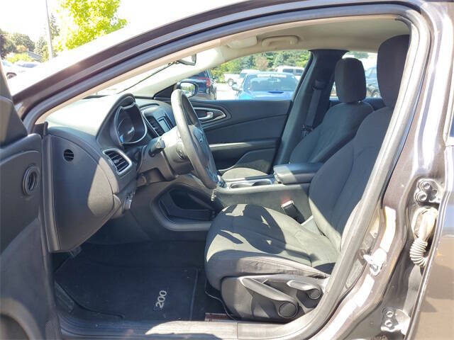 2016 Chrysler 200 Limited