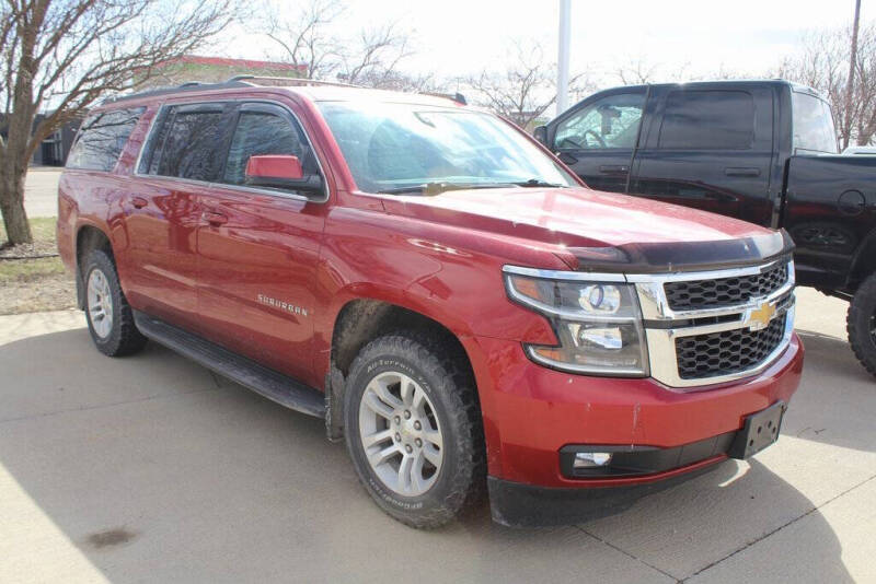 2015 Chevrolet Suburban LT's photo