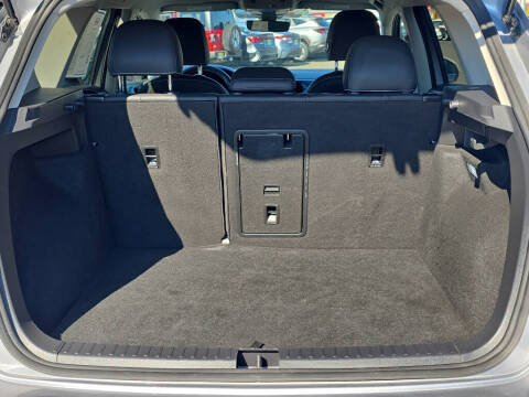 2024 Volkswagen Taos SE 4Motion