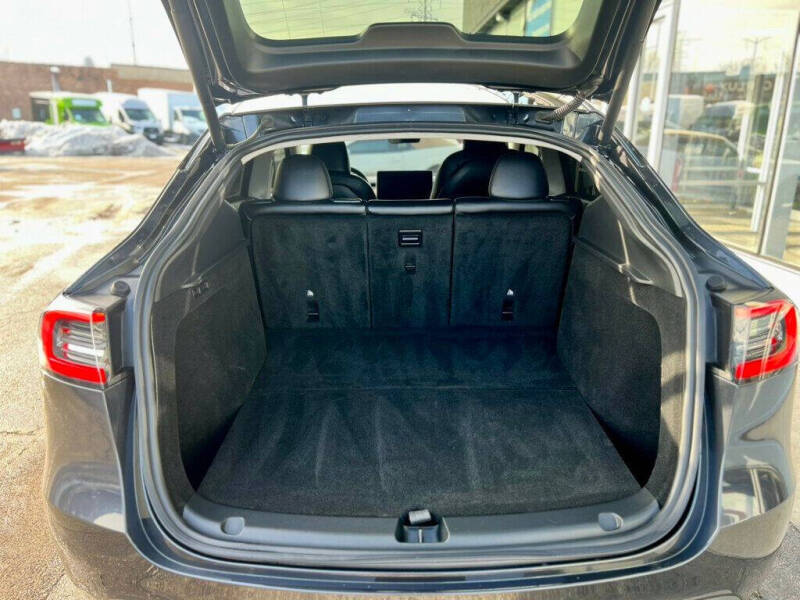 2024 Tesla Model Y Long Range