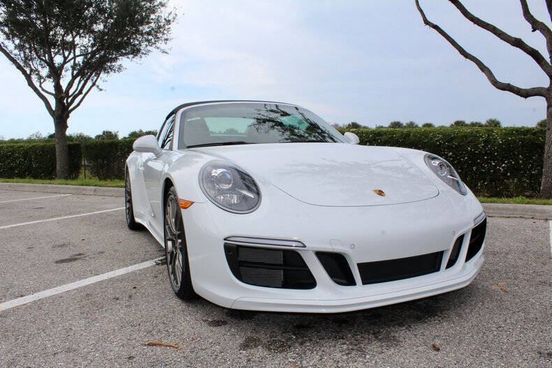 2018 Porsche 911