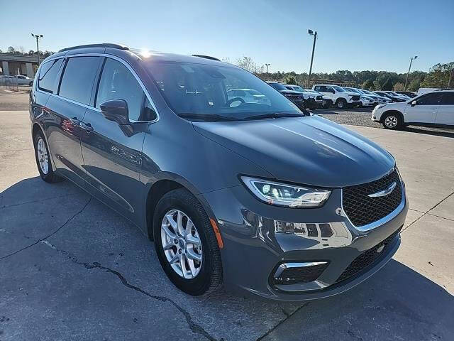 Used 2022 Chrysler Pacifica Touring L with VIN 2C4RC1BG6NR194612 for sale in Alliance, OH