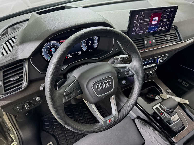 2024 Audi Q5 e quattro S line Prestg 55 TFSI