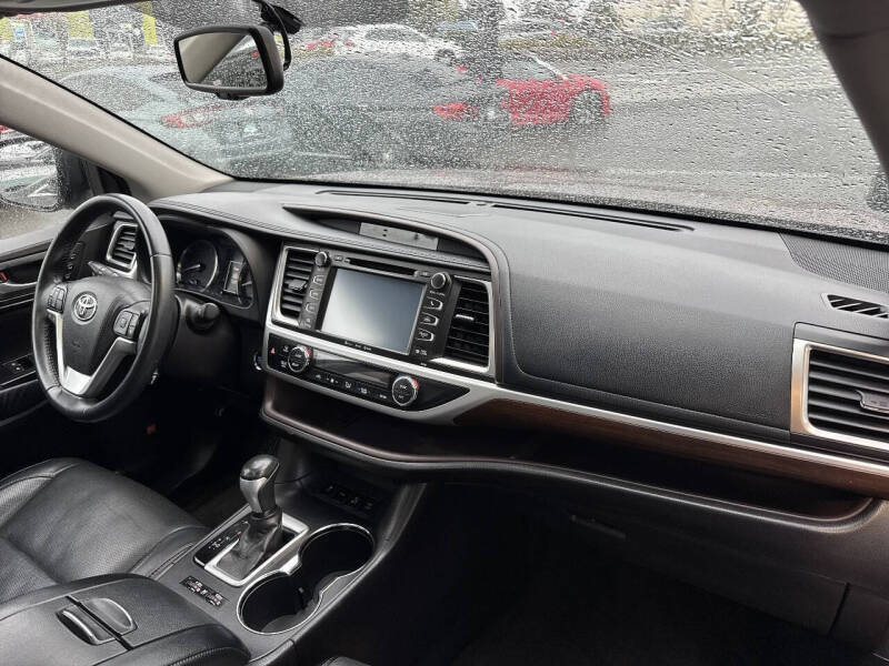 2016 Toyota Highlander Limited
