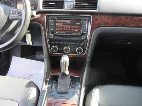 2012 Volkswagen Passat SEL PZEV