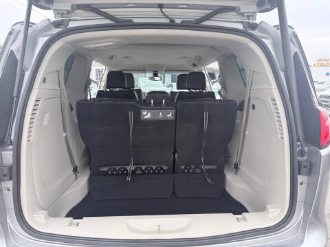 2017 Chrysler Pacifica Touring-L