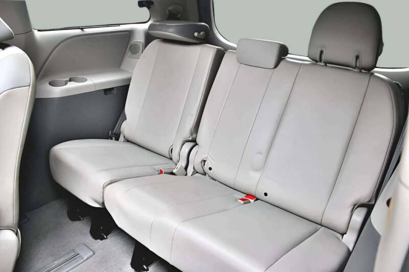 2011 Toyota Sienna Limited 7-Passenger