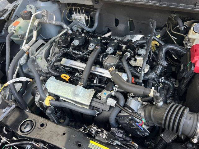 2021 Nissan Kicks SR