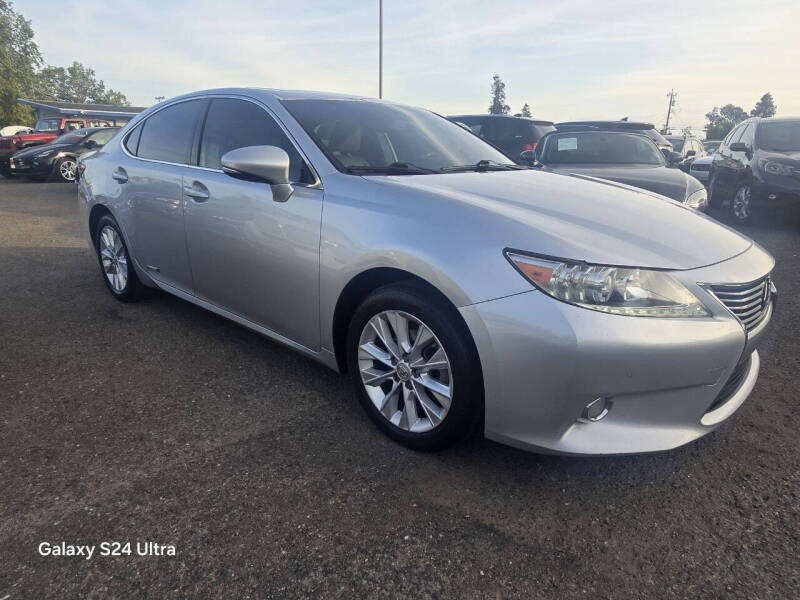 2013 Lexus ES 300h
