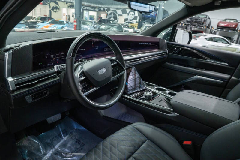 2025 Cadillac Escalade IQ Luxury 1