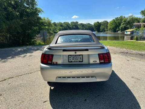 2000 Ford Mustang