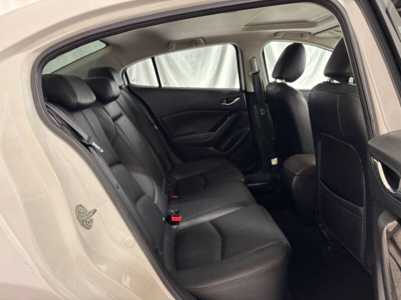 2018 Mazda MAZDA3 Touring