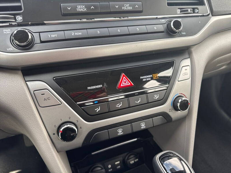 2017 Hyundai Elantra