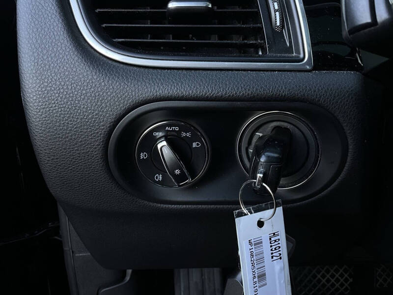 2017 Porsche Macan S