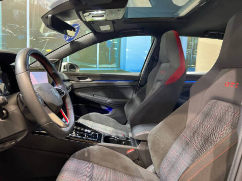 2024 Volkswagen Golf GTI SE