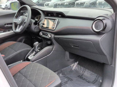 2019 Nissan Kicks SR