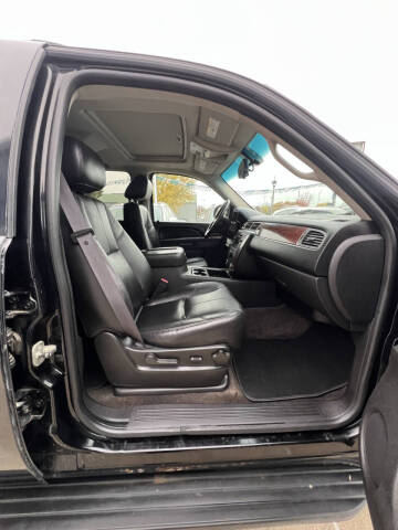 2011 Chevrolet Suburban LT